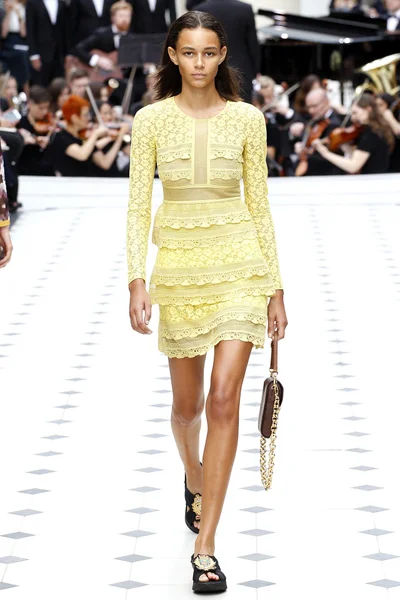 Look 26